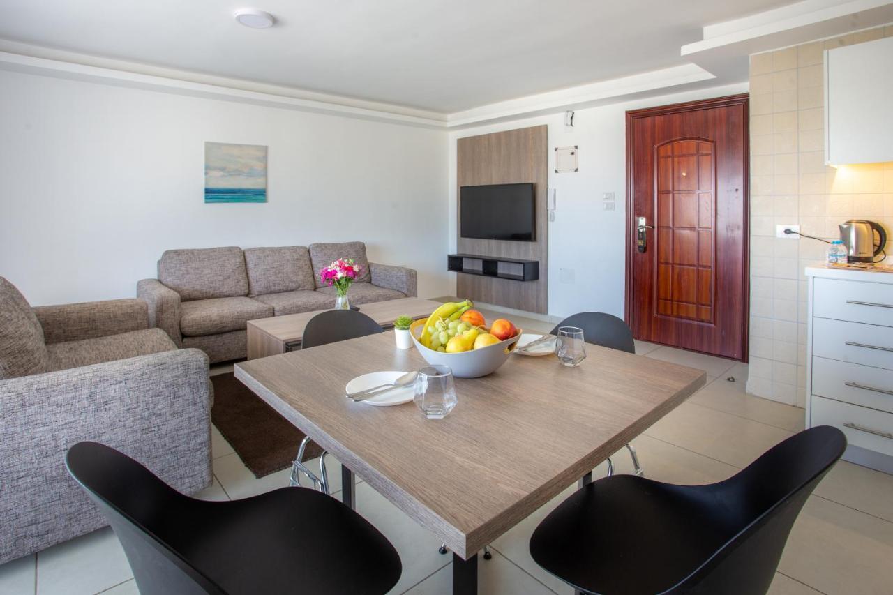 Triple A Hotel Suites Amman Bagian luar foto