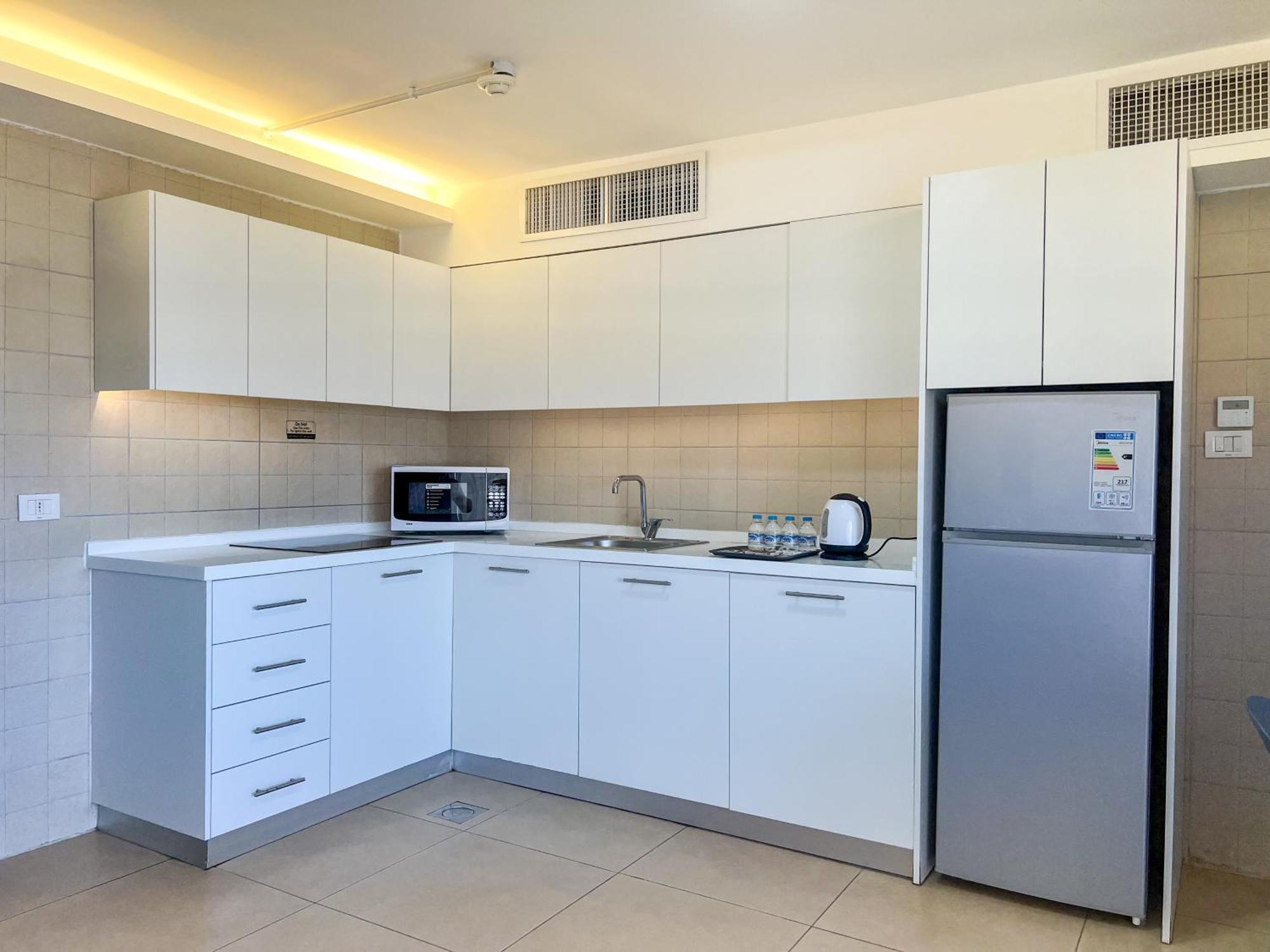 Triple A Hotel Suites Amman Bagian luar foto